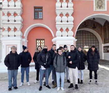 Сотрудник Центра Дмитрий Иванин провёл экскурсию и беседу с учащимися ГБПОУ ОКГ «Столица»