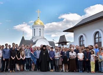 Поздравление Председателю Синодального отдела по делам молодежи епископу Серафиму