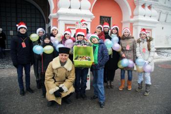 «Пилигримия»: Подростки помогают детям и старикам (видео)